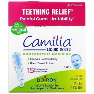 Обезболивающее при прорезывании зубов, Teething Relief, Camilia, Boiron, от 1 месяца и старше, 15 заранее отмеренных жидких доз по 1 мл  